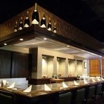 神戸ステーキハウス 和豪 - 鉄板焼きの醍醐味は、やっぱりカウンター席でのライブ感。シェフの手さばきを目の前で愉しめます。