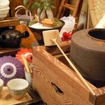 Gyuuriki Asuka - あすかバー（お茶バー）そば茶やコーン茶など、健康に良いお茶が全10種。お好きなお茶を急須に注いでどうぞ。