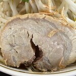 ラーメン もっけだの - 2023.4限定『海老塩ラーメン野菜マシマシ』の豚