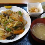 樽っ娘 - 香ばしい麺とあんかけのバランスが好い。