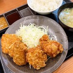 Karayama - からやま定食(4個)  690円