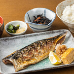 Premium mackerel set meal (sold from 12:30 to 1:30)