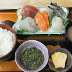 魚屋カフェ 濱の市 - 201307　濱の市　お刺身定食（700円）
