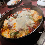 炭火焼肉・韓国料理 KollaBo - チーズタッカルビ