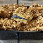 蔵前いせや - お重からはみ出るあなご天重