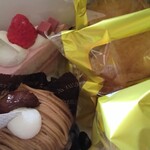 大阪屋 - 料理写真:ケーキとシュークリーム