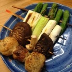 やきとん千登利 - つくね、しいたけ、ねぎ、ししとう