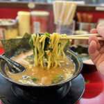 豚骨醤油ラーメン 王道家 - 