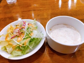 KITCHEN ICHIROU - ★★★★ランチ 1200円 サラダとポタージュ