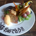 イタリア料理 ラ・フレスカ - デザートを、お祝いプレートにしてもらいました。