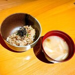 いざかや しん - じゃこ飯と味噌汁(なめこ汁)です(o^^o)