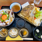 レストラン よし川 - 海鮮丼と兜の唐揚げセット　2300円
