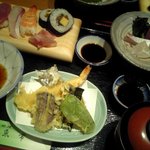 うおつね - 天ぷら・刺身・寿司定食です。