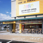 CAFE DE HIRAOKA - 開放感あふれる明るい店内です