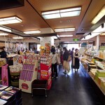 名古屋城 正門横売店 - 店内