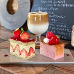 TAKISSA - アイスカフェラテ、苺とピスタチオフレジェ、苺のチーズテリーヌ