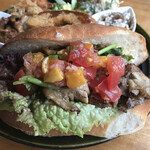 カメイノ食堂 - ジャークチキンサンド