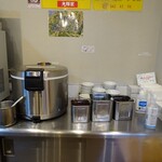 家系ラーメン大輝家 - 終日食べ放題ライスバーコーナー