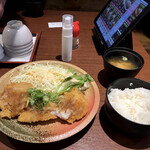 Yakiniku Marushima - チキンおろしカツ定食