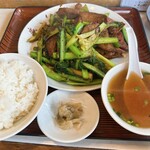 盛 - 小松菜の定食(レバー)