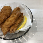 魚べい - スティックチキン（税込130円）