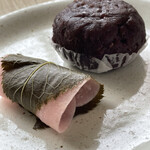 三吉野 - 料理写真:つぶしあんのおはぎ、桜餅