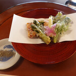 美山荘 - 山菜の天ぷら