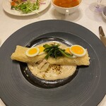 レストラン ファヌアン - チキンとキノコのクレープ巻きグラタン
