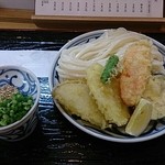 手打うどん かとう - ざるうどん、野菜天ぷら乗せ