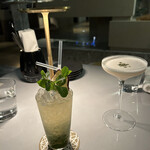 アップステアーズ - 