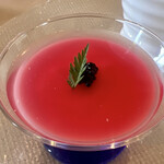 プロヴァンスの日曜日 - プチコース(\3,300)　季節のお任せオードブル（ビーツのムース）