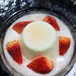 La Saison Nishiyama - ・苺のブランマンジェ