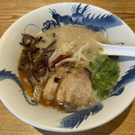 ラーメン龍の家 - とんこつ　こく味