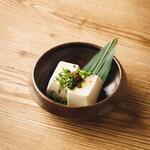 Chilled tofu with green tang