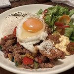 守源旅館 - ガパオライス