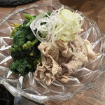 金町製麺 - 菜花と豚バラ肉のナムル　430円