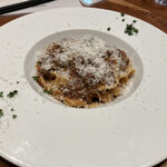 クラフトロック ブリューパブ＆ライブ - スタウトで煮込んだ和牛のボロネーゼ
      タリアテッレ　1,680円