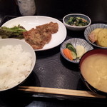 定食ふじもと - 2013.7）定食Ａ（８４０円）の豚ロースガーリック焼き