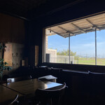 天気輪の柱 - 昼時は満席だった店内も、ティータイムを過ぎて気づけば誰もいなくなった。