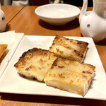 Gunaitsu Tsunthin - 大根餅