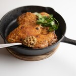 kyoumachiteppambaruokoshiyasuwizunikubatake - 鶏もも肉のパリパリ焼き
