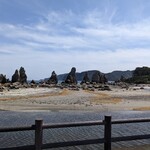 Michino Eki Kushimoto Hashikui Iwa - こんなに大きな岩がゴロゴロ　