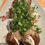 Takoyaki Rakujin - どっさりねぎたこ焼き（8個）950円