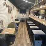 Kametako Dainingu Miyabi - 入口からの店内写真