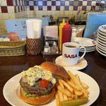 GRILL BURGER CLUB SASA - "限定10食"
      【4月のMonthly Burger】
      『春野菜のグリルタルタルBurger¥1,150』
      ※平日ランチは、ソフトドリンク付