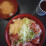 埼玉漁港 海鮮食堂 そうま水産 - ランチ直送魚のヅケ丼(並盛り)