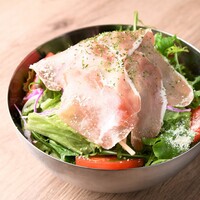 生ハムシーザーサラダ