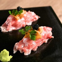 段戸牛 サーロイン握り うにキャビアのせ (二貫)