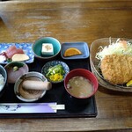 とんかつ専門店 かつ一 - 特ロースカツ定食