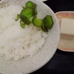 Shima - ご飯、豆腐